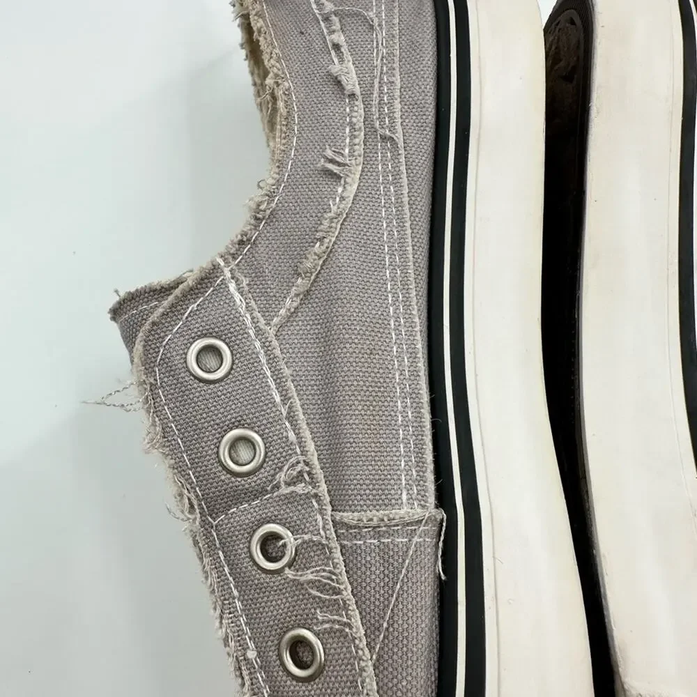 True Religion Korey Gray Distressed Canvas Slip On Sneakers Men's Size 6